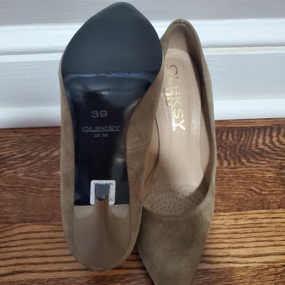 Olesky suede heels size 39